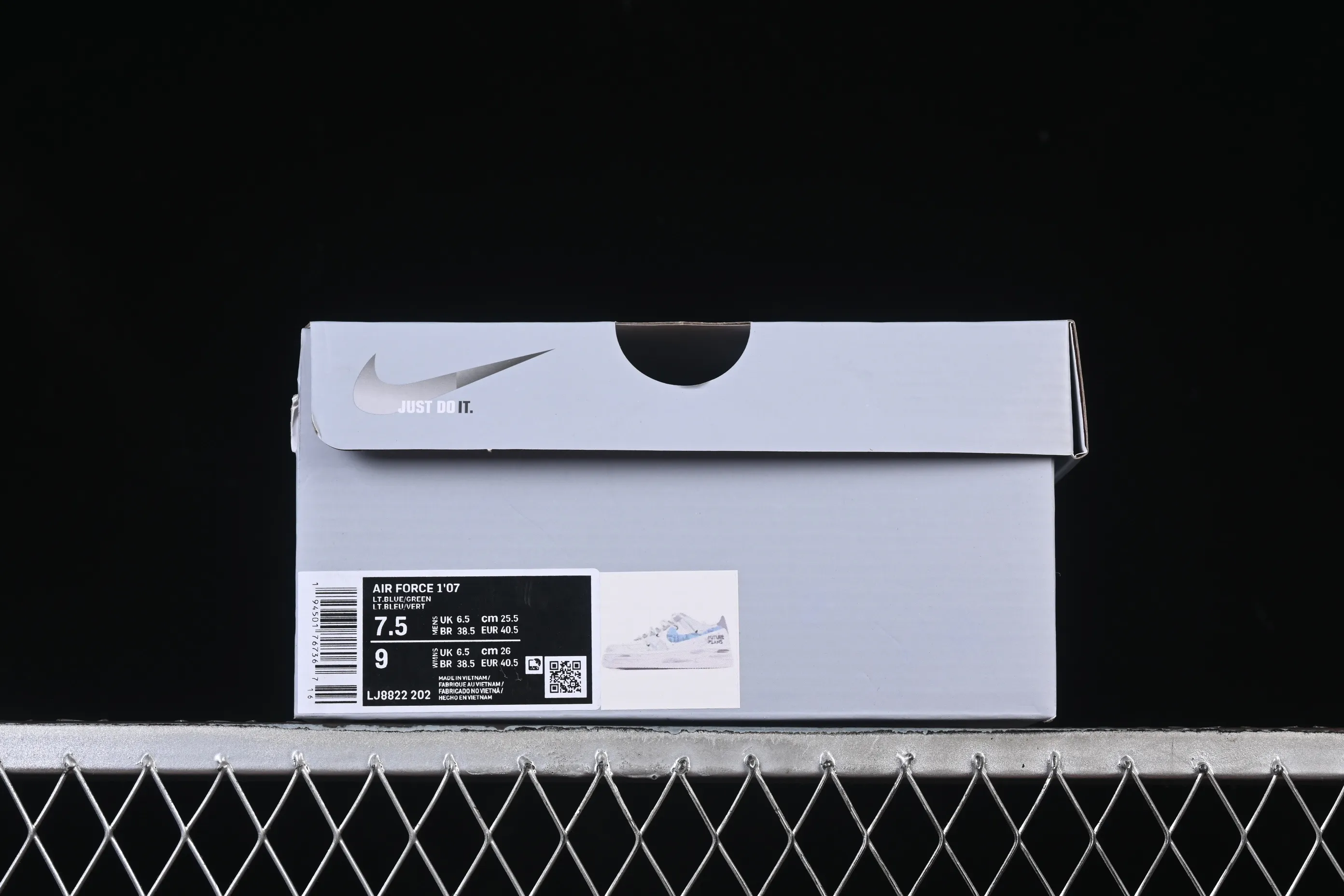 All categories Nk Air Force 1 Air Force series Nk Air Force 1 Low Air Force low-top Nike Air Force 1'07 Low "Grey Tune Era" Hand-painted graffiti Gray Tune Era Air Force 1 low-top casual sneakers LJ8822-202